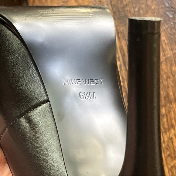 Nine‎ West black peep toe heel, like new, size 6.5 - Picture 2 of 7